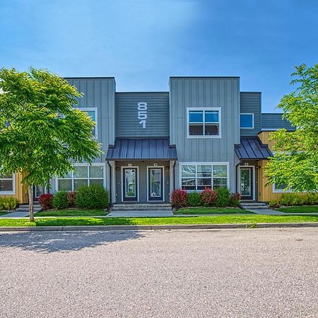 Modern Townhome Near Old Town, Breweries, & River! Fort Collins Bagian luar foto