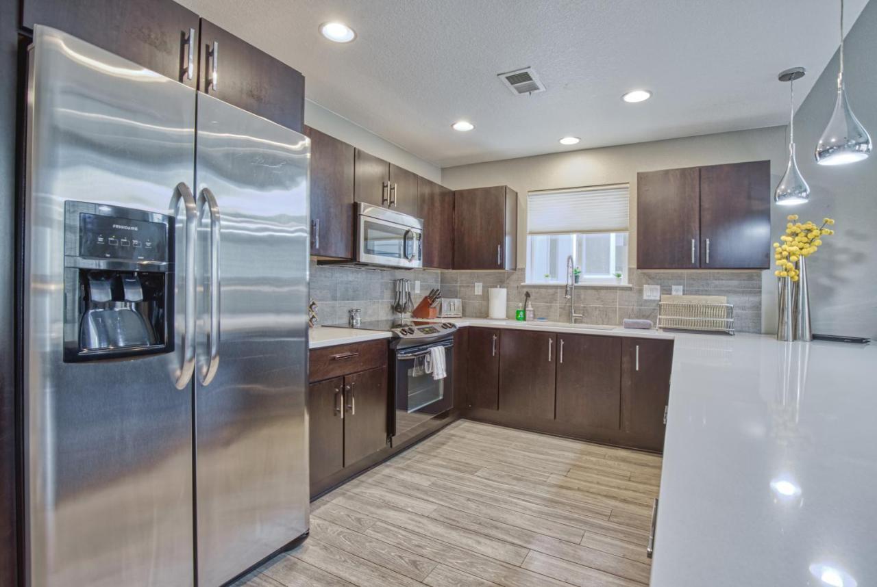 Modern Townhome Near Old Town, Breweries, & River! Fort Collins Bagian luar foto