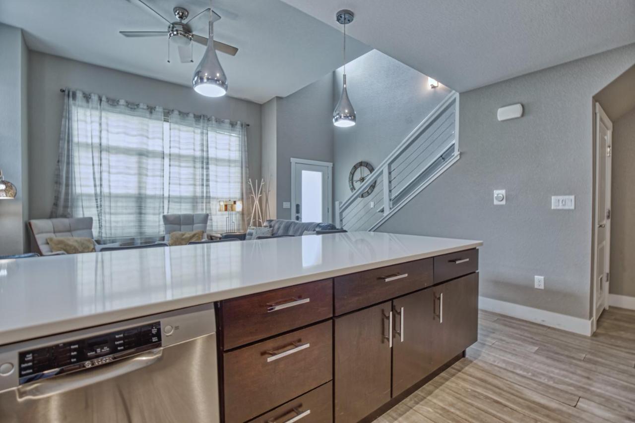 Modern Townhome Near Old Town, Breweries, & River! Fort Collins Bagian luar foto